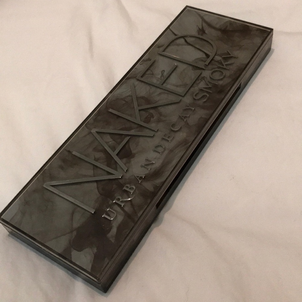 Urban Decay Naked Smoky Palette